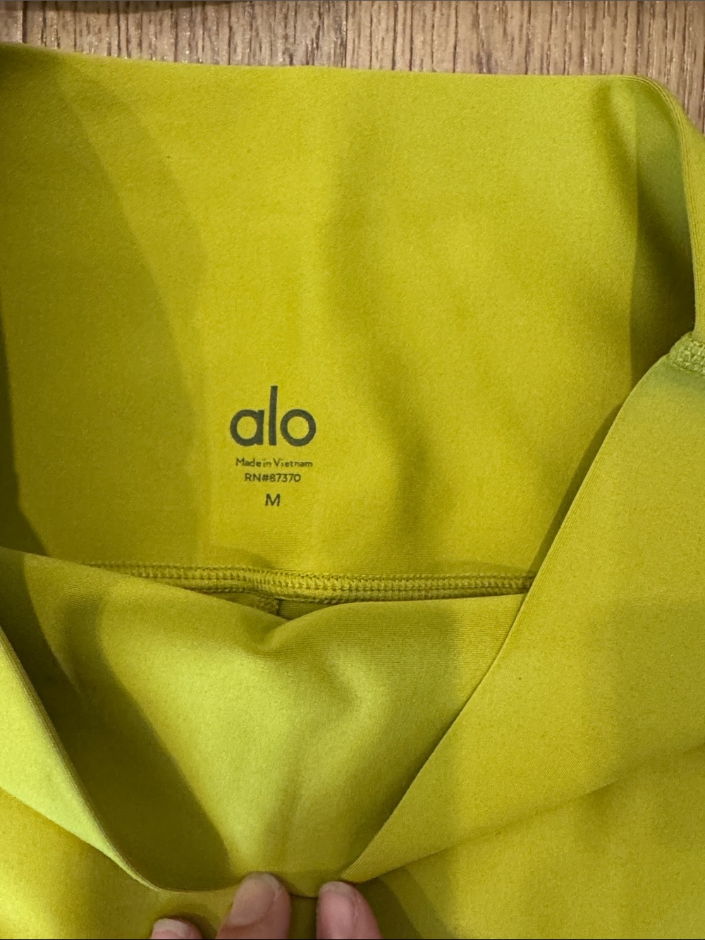 ALO Yoga Lime Green High-Waist Leggings & Strappy Sports Bra Set - Picture 2 of 3